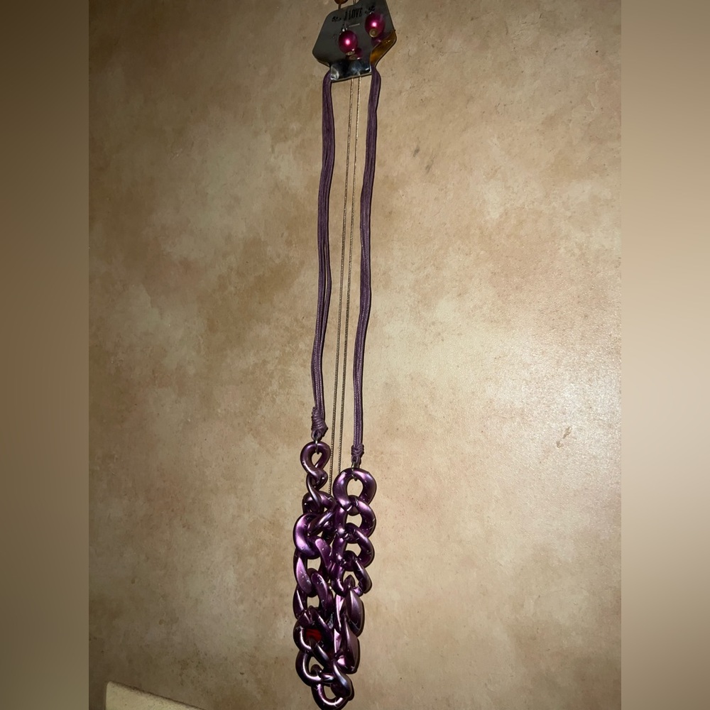 Necklaces earrings bracelet can sell as a bundle or seperate